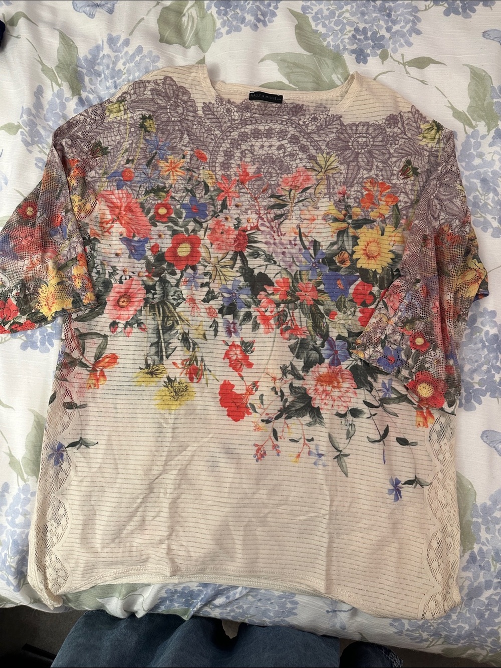 Nally & Millie Cream Floral Lace-Trim Tunic